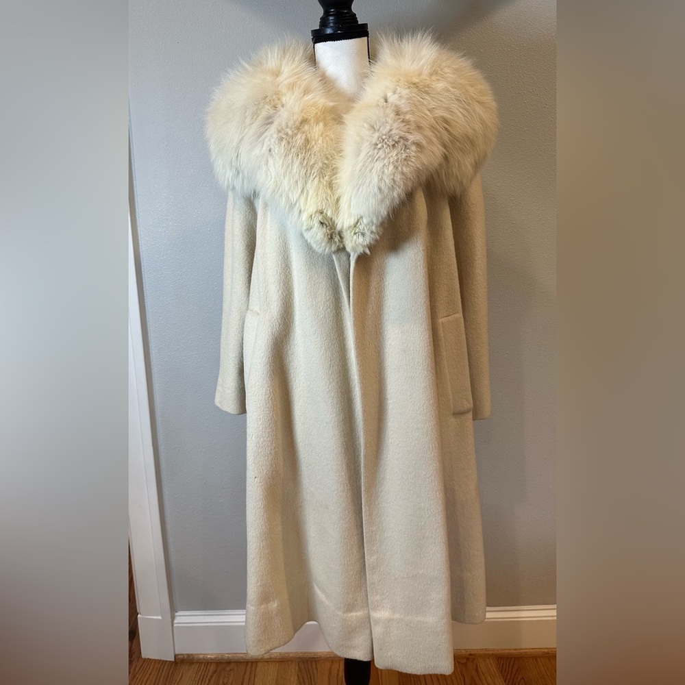 COPY - Cream color Vintage 1950’s car length coat with fur collar